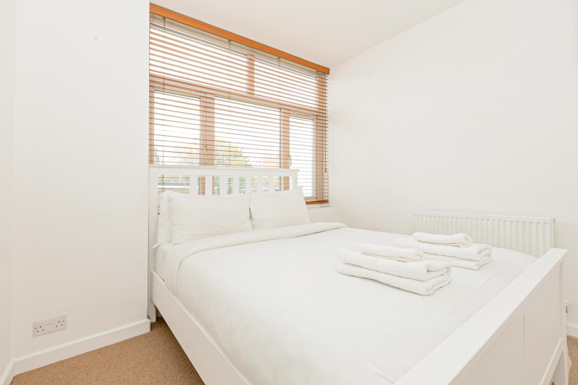 Appartement Lovely 2br Flat W Balcony, Golders Tube 5min *