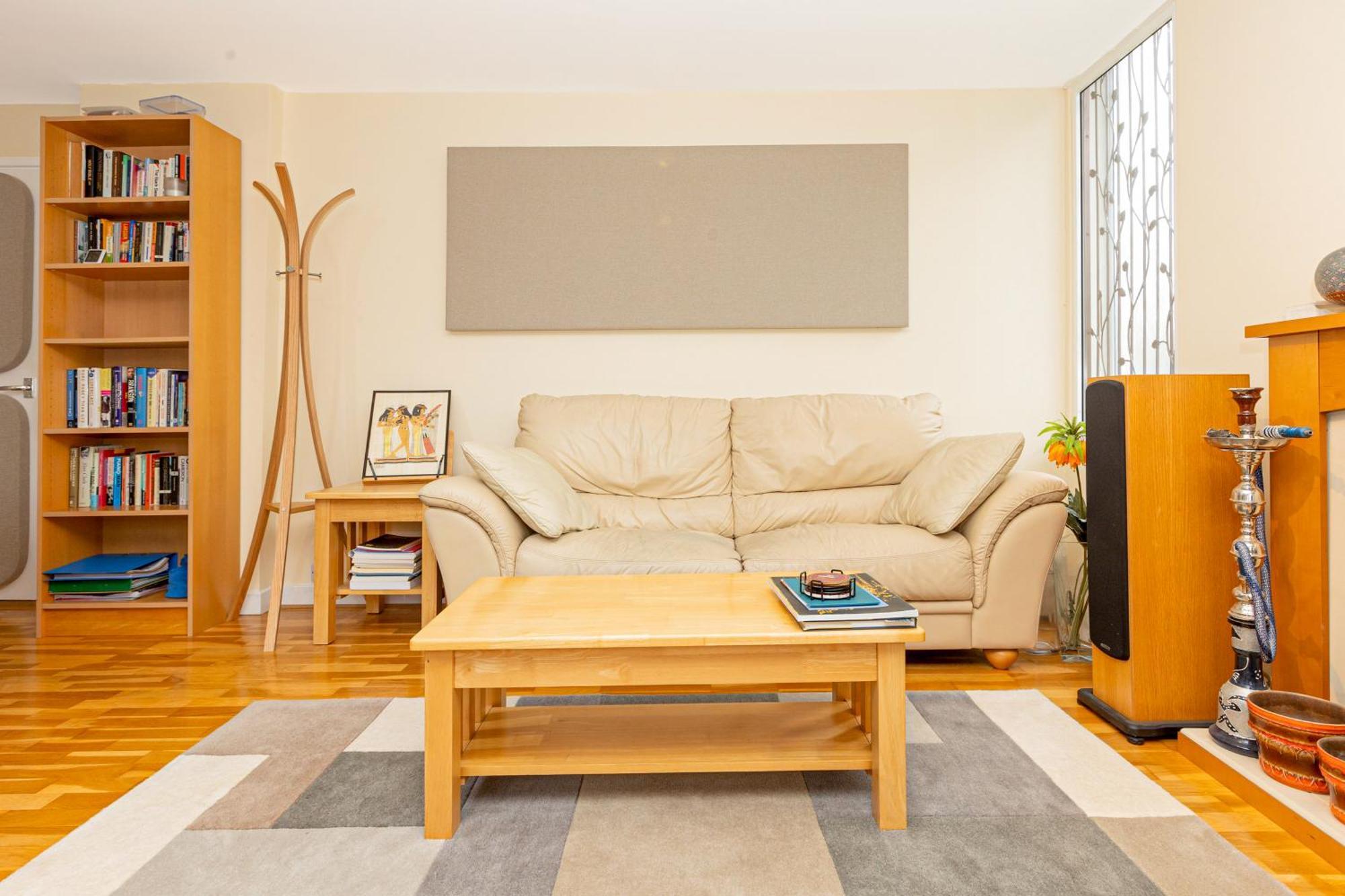Appartement Lovely 2br Flat W Balcony, Golders Tube 5min Londres